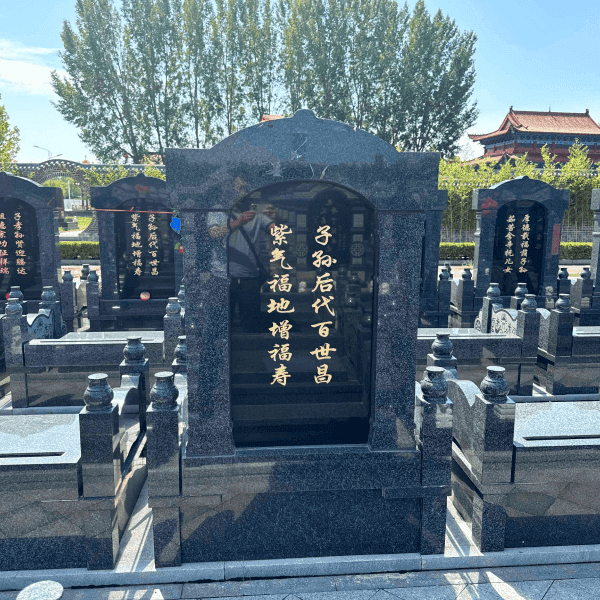 万寿园公墓传统立碑