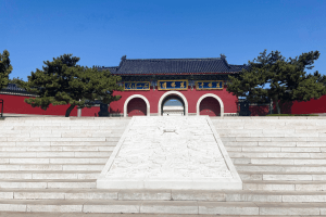 清东陵万佛园大门图