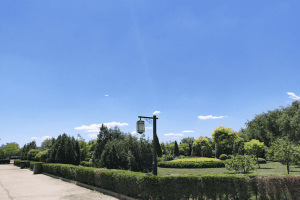 永定塔陵园区景观图