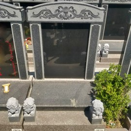 万桐园公墓传统立碑